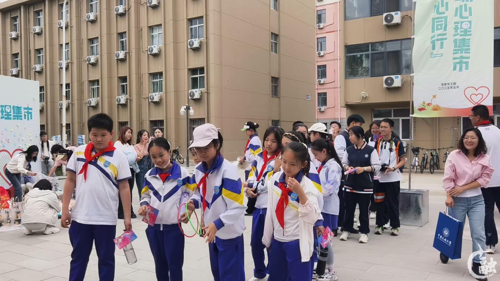 5月23日taptap下载安装安卓举行趣味心理集市活动刘冠麟拍摄 (3).jpg