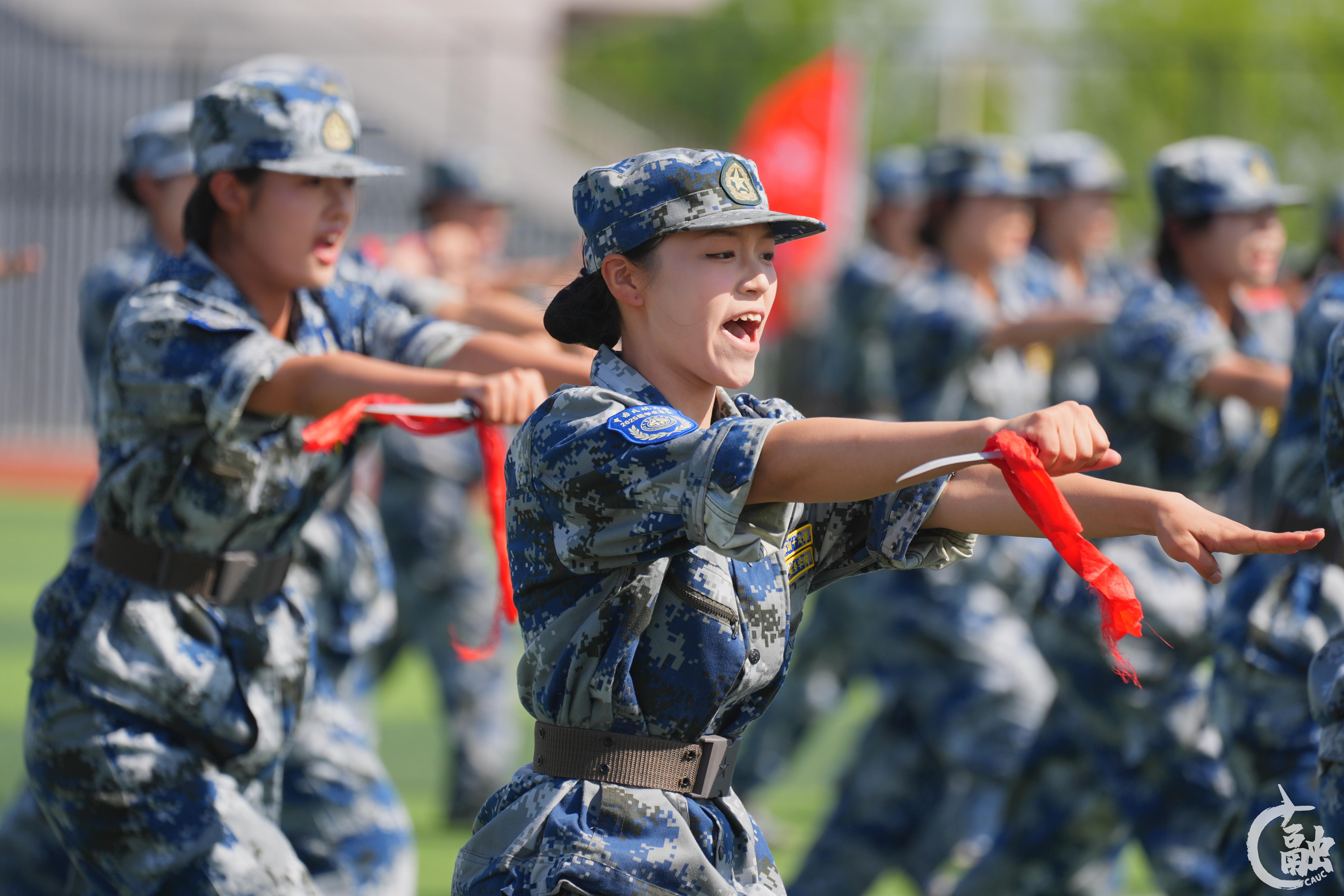 匕首操特写-冯程钰(2).jpg