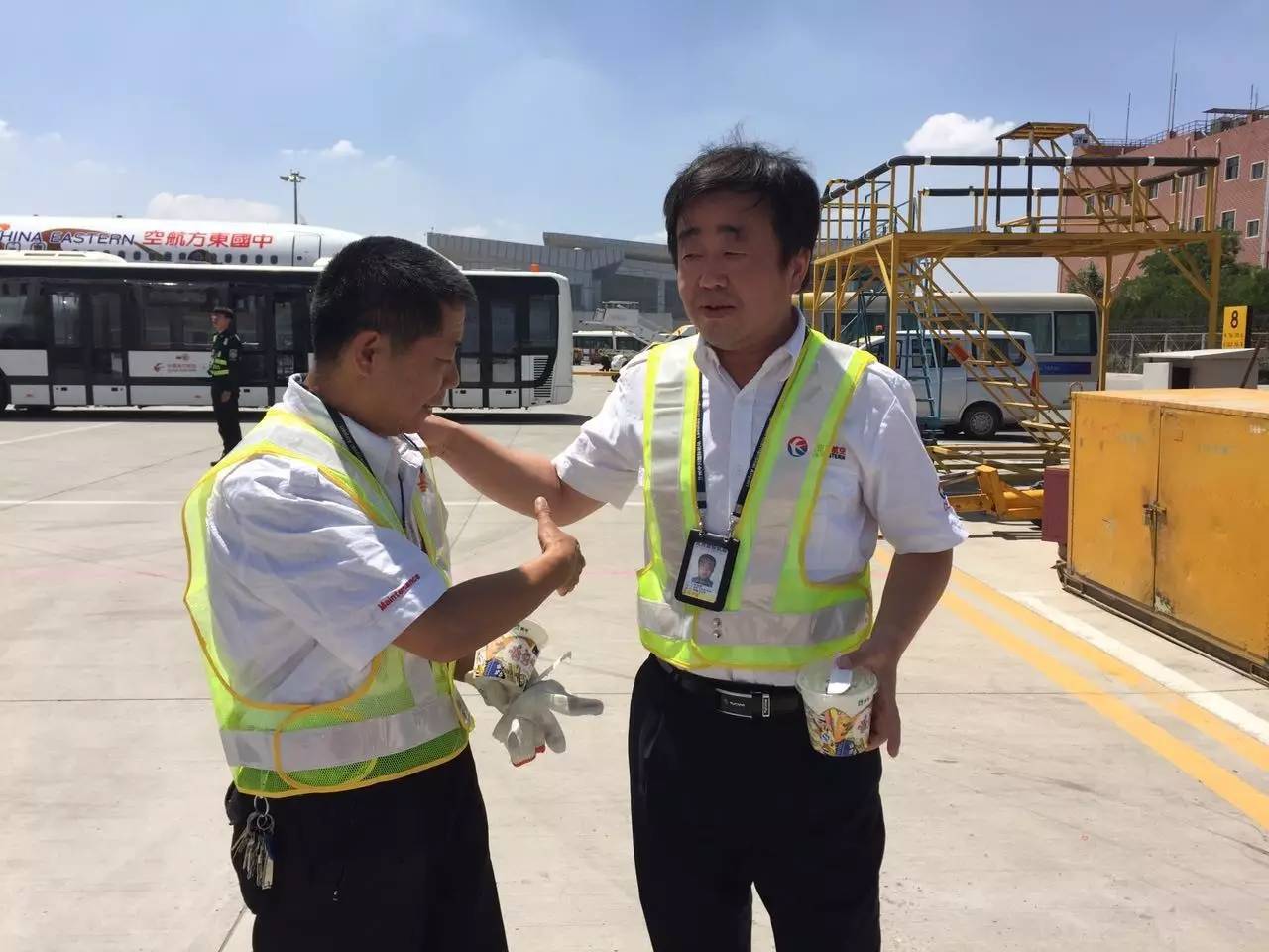 校友5.jpg 校友5.jpg