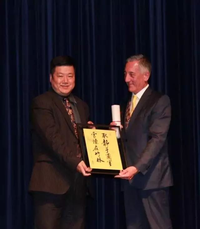 梁勇.jpg 梁勇.jpg