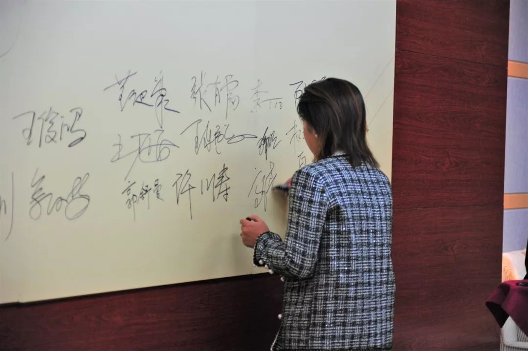 微信图片_20191030102654.jpg 微信图片_20191030102654.jpg